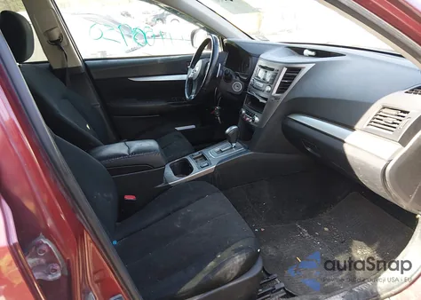 2013 Subaru Outback 2.5I Premium from USA, damaged, VIN 4S4BRBCC9D3204814